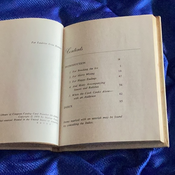 Cooking Fondue, Vintage Hardcover Cookbook, 99 pages, Marian Tracy - Picture 4 of 4